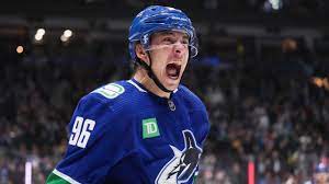 Canucks firma a Kuzmenko con una extensión de 2 años