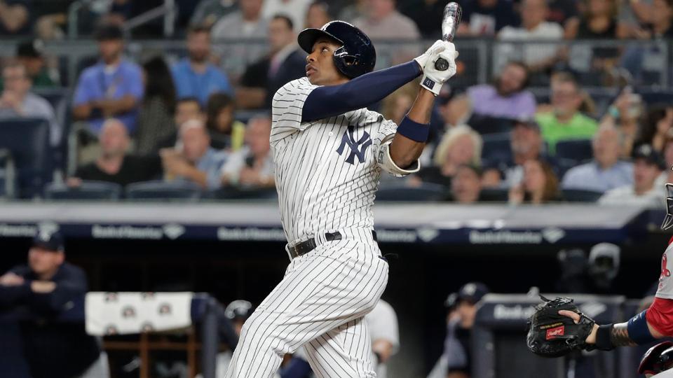 Licey adquiere a Miguel Andújar y Yunior Marte vía cambio